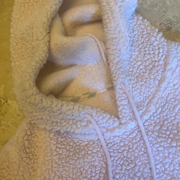 Pink pullover jacket - Picture 3 of 3